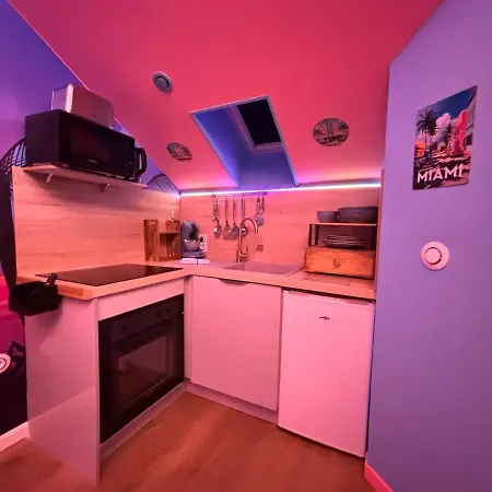 - Miami Vice - Proche Avenue De Champagne Apartment